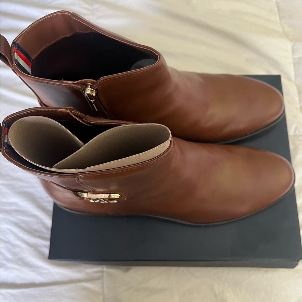 Tommy Hilfiger woman bootie, size 11, color medium natural, used once